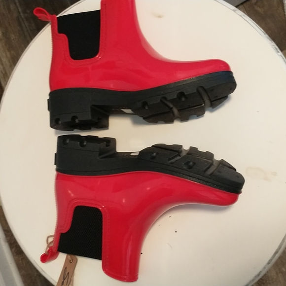 Seven7 Halifax Red boots - Picture 2 of 5